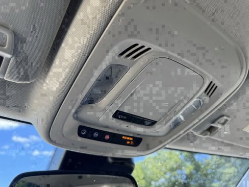 Used 2021 Buick Envision Essence image 23