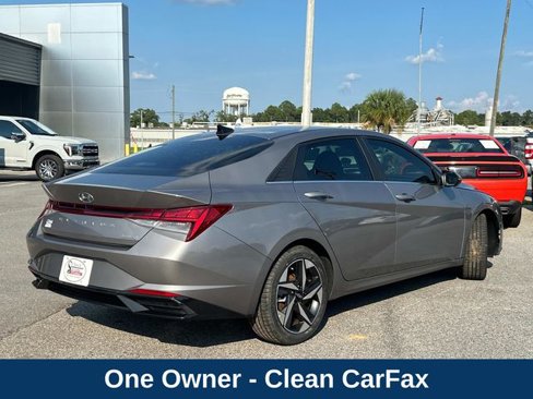 Used 2022 Hyundai Elantra Limited image 5