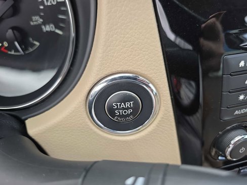 Used 2019 Nissan Rogue SV image 21