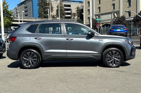 Used 2024 Volkswagen Taos S image 3