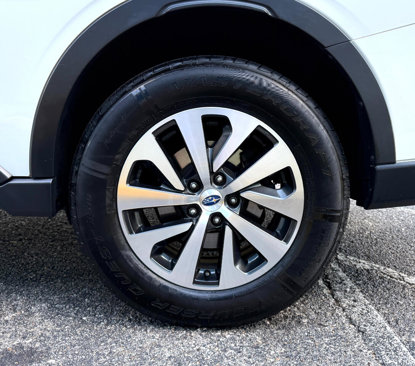 Used 2022 Subaru Outback Premium image 29