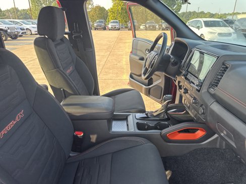 Used 2024 Nissan Frontier PRO-4X w/ Technology Package image 28