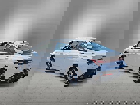 Certified 2024 Hyundai Elantra SE image 6