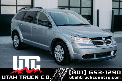 Used 2019 Dodge Journey SE image 1