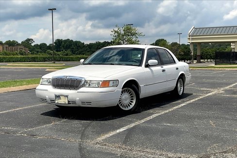Used 2001 Mercury Grand Marquis LS image 2