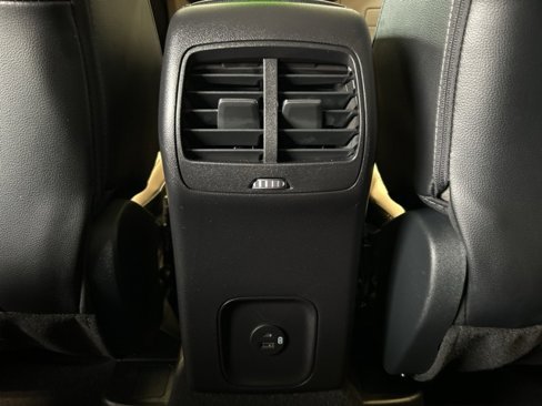 Used 2021 Ford Escape Titanium image 24