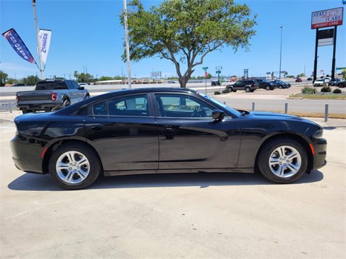 Used 2022 Dodge Charger SXT w/ Leather Interior Group image 17