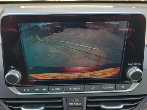 Used 2024 Nissan Altima 2.5 SV image 16