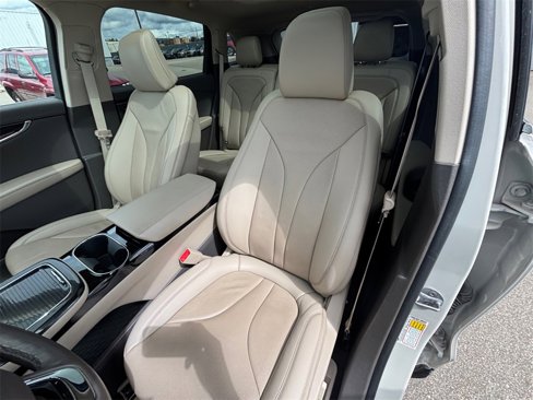Used 2022 Lincoln Nautilus Reserve w/ Luxury Package image 39