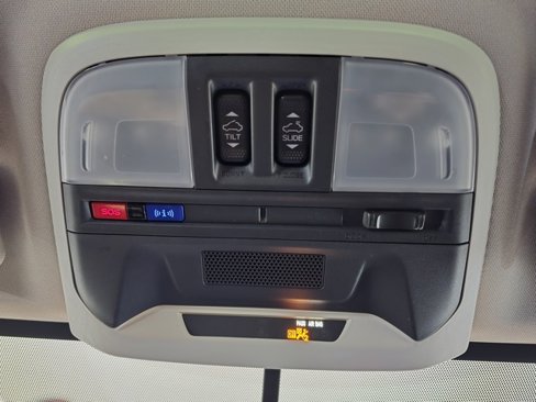 Used 2019 Subaru Crosstrek 2.0i Premium w/ Moonroof Package image 24