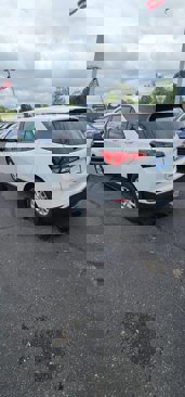 Used 2022 Chevrolet Equinox LS w/ LS Convenience Package image 5