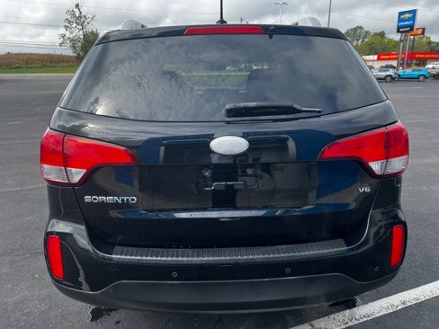 Used 2015 Kia Sorento LX image 7