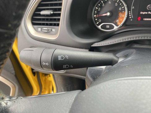 Used 2016 Jeep Renegade Latitude image 19