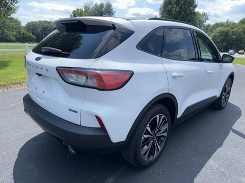 Used 2022 Ford Escape SE w/ SE Sport Appearance Package image 24