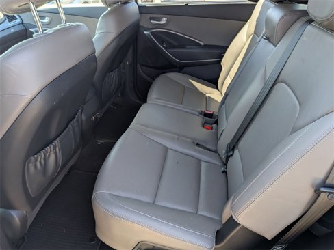Used 2014 Hyundai Santa Fe GLS image 23