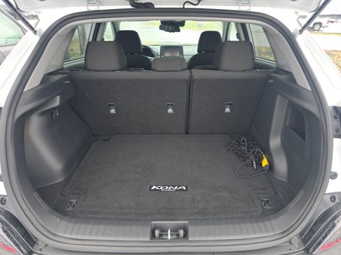 Used 2022 Hyundai Kona SEL w/ Cargo Package image 11