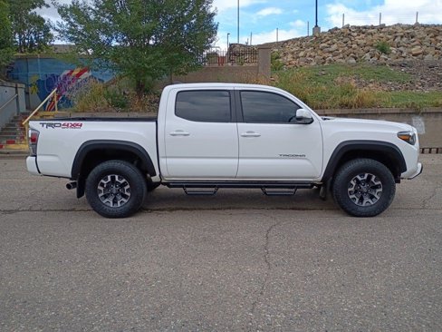 Used 2023 Toyota Tacoma TRD Off-Road image 4