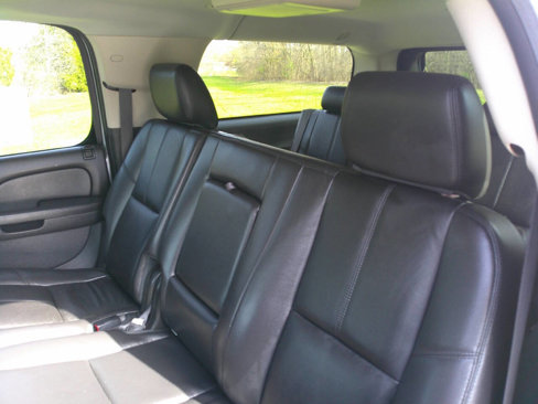 Used 2013 Chevrolet Suburban LT image 14
