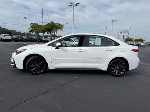 Used 2025 Toyota Corolla SE image 5
