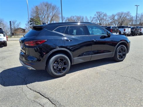 Used 2024 Chevrolet Blazer LT image 3