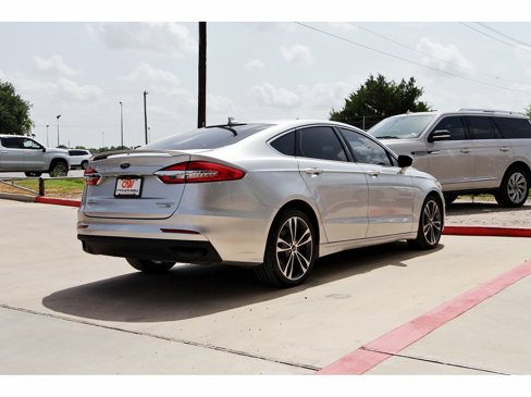 Used 2019 Ford Fusion Titanium image 5