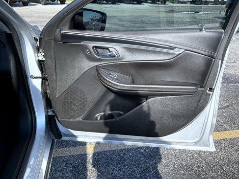 Used 2019 Chevrolet Impala LT image 16