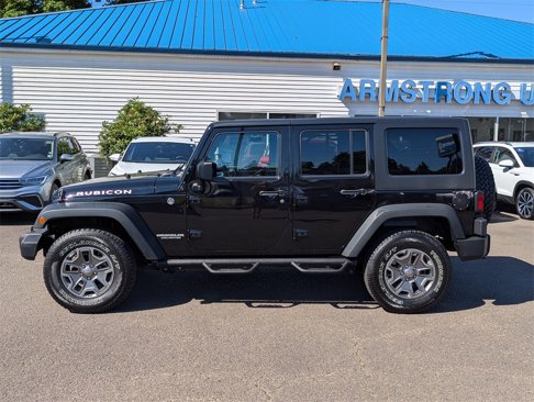Used 2015 Jeep Wrangler Unlimited Rubicon w/ Connectivity Group image 2