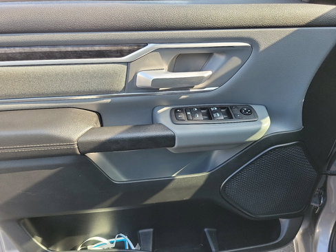 Used 2021 RAM 1500 Big Horn image 10