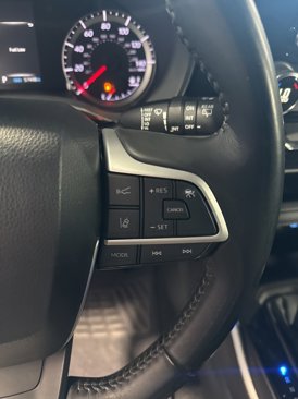Used 2022 Toyota Highlander LE image 38