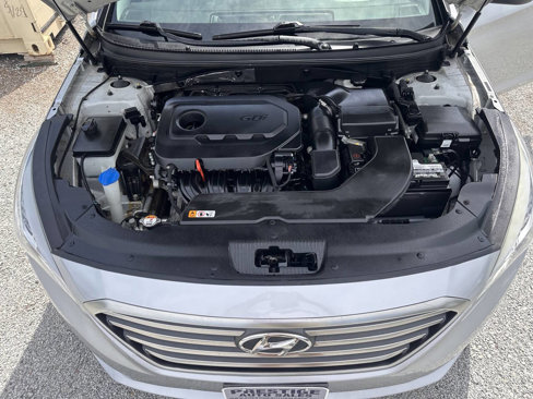 Used 2015 Hyundai Sonata SE image 16