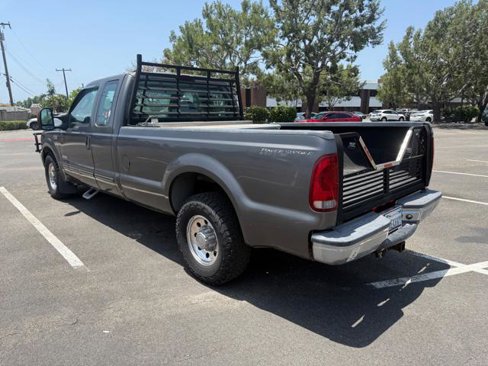 Used 2003 Ford F250 XLT image 3