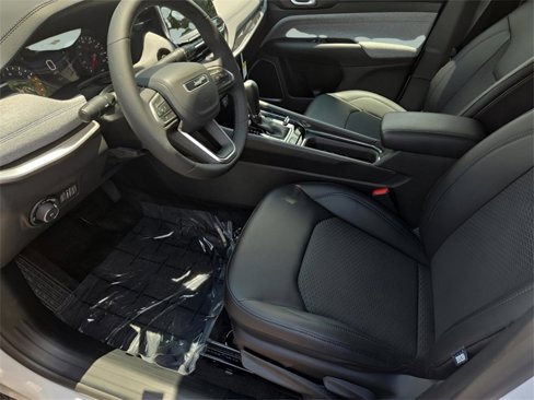 New 2025 Jeep Compass Latitude image 32