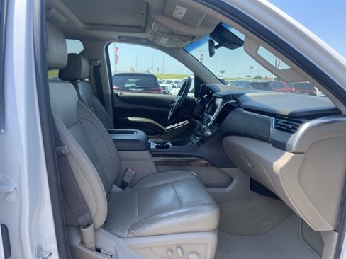 Used 2018 Chevrolet Tahoe LT w/ LT Signature Package image 14