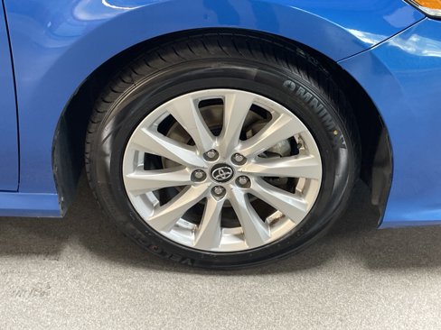 Used 2019 Toyota Camry LE image 13