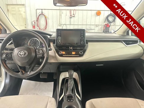 Used 2021 Toyota Corolla LE image 12