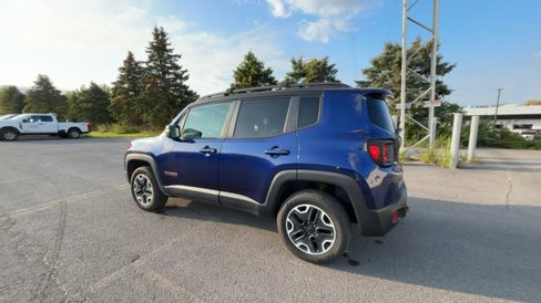 Used 2016 Jeep Renegade Trailhawk image 7
