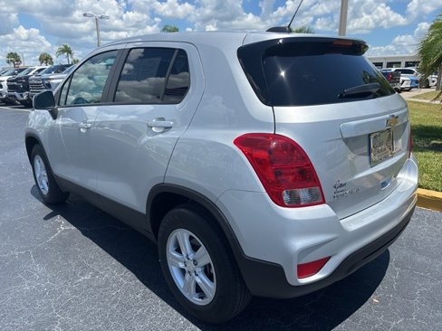 Used 2022 Chevrolet Trax LS w/ Tint and Cruise Package image 4