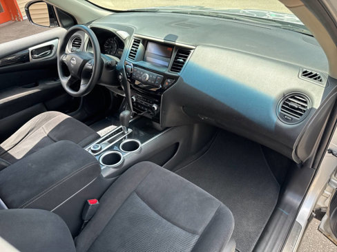Used 2013 Nissan Pathfinder S image 20