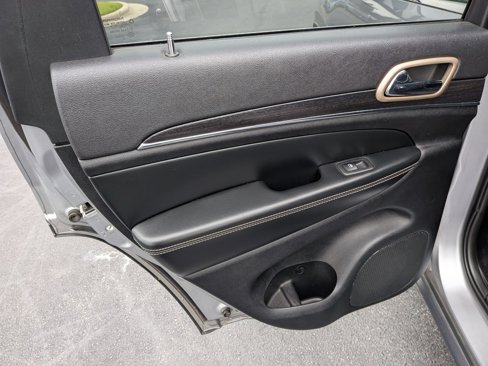 Used 2014 Jeep Grand Cherokee Limited image 30