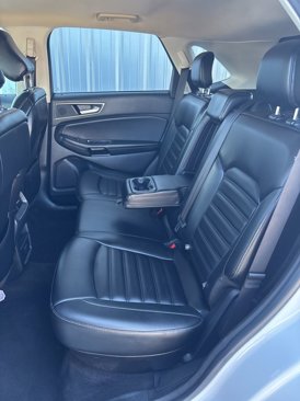 Used 2020 Ford Edge SEL image 29