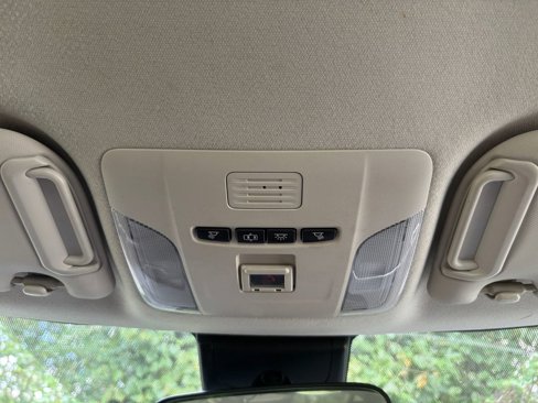 Used 2022 Toyota Corolla LE image 23