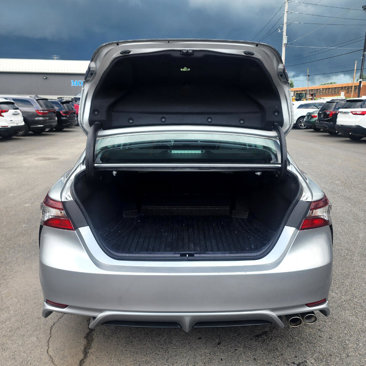 Used 2023 Toyota Camry SE image 5