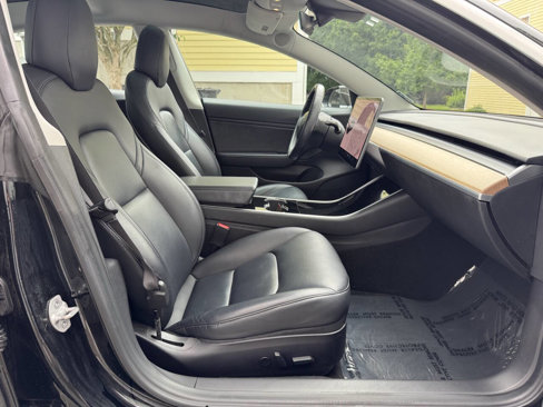 Used 2018 Tesla Model 3 Mid Range image 18
