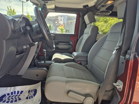 Used 2007 Jeep Wrangler Sahara w/ Dual Top Group image 2