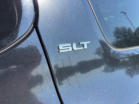 Used 2019 GMC Acadia SLT w/ Black Edition image 9