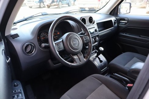 Used 2016 Jeep Patriot Latitude image 10