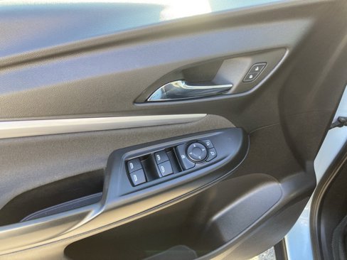 Used 2023 Chevrolet Bolt EUV LT w/ Comfort Package image 21