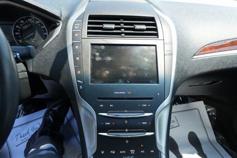 Used 2016 Lincoln MKZ AWD image 18