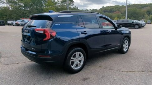 Certified 2022 GMC Terrain SLE w/ Driver Convenience Package image 8