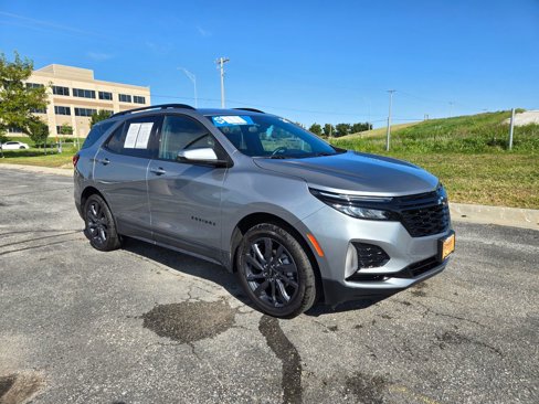 Used 2024 Chevrolet Equinox RS image 1